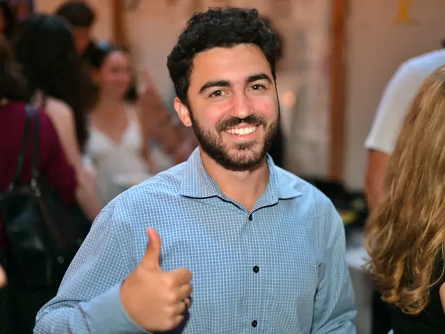 Guest giving a thumbs up at a Montréal celebration